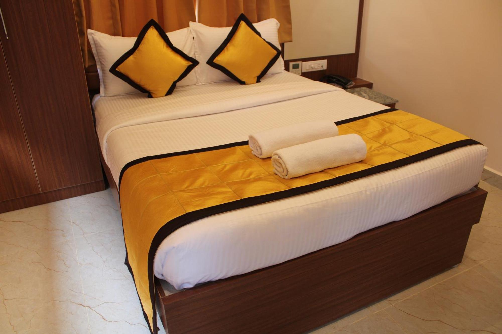 Uj Pallazzio - Business Class Luxury Hotel Tiruvannāmalai 外观 照片