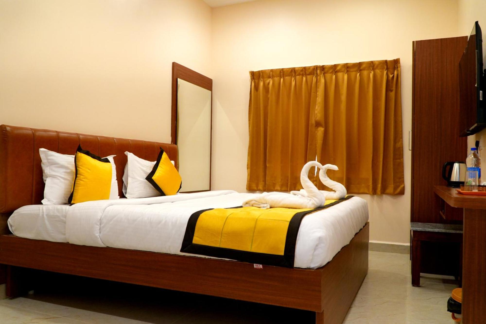 Uj Pallazzio - Business Class Luxury Hotel Tiruvannāmalai 外观 照片