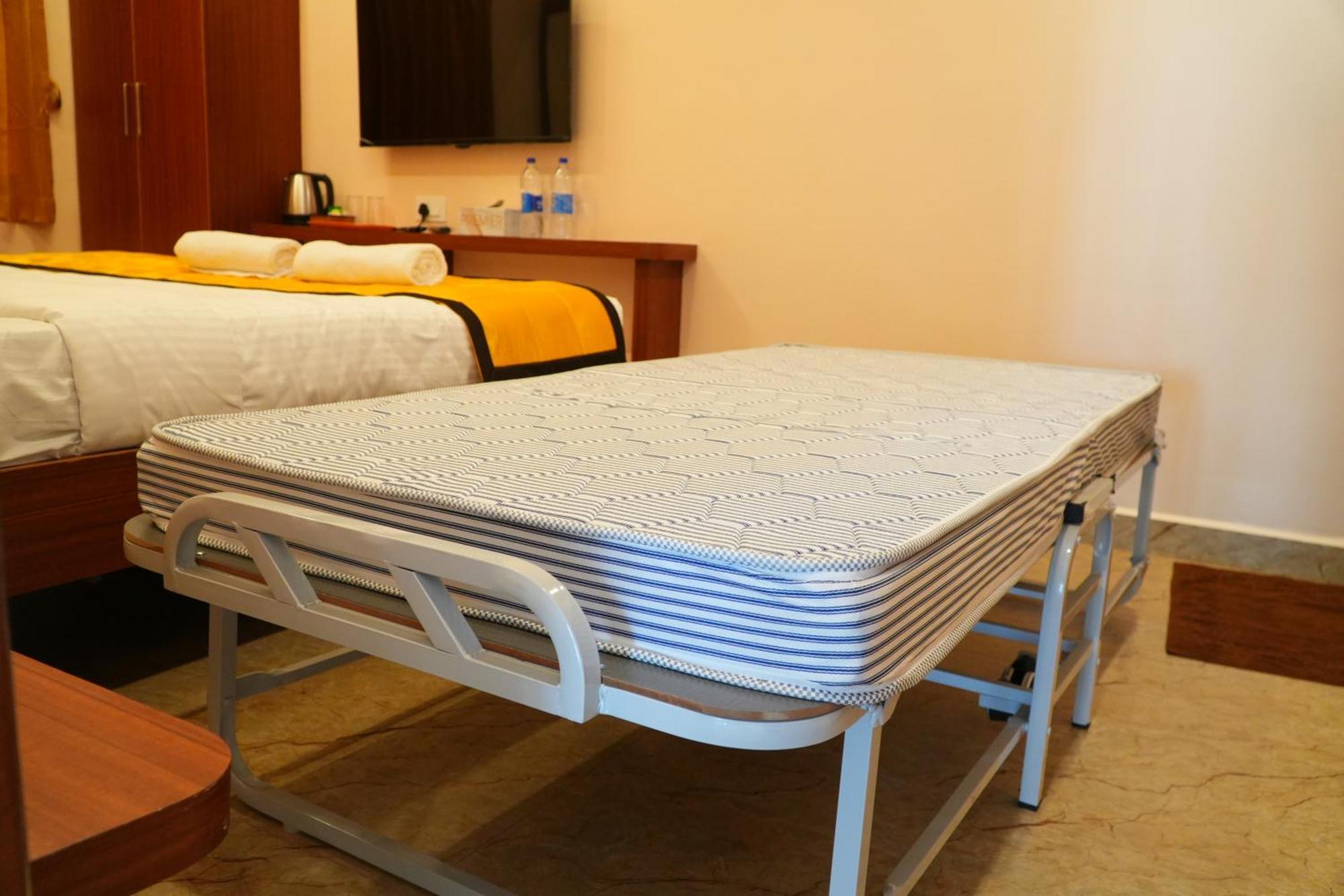 Uj Pallazzio - Business Class Luxury Hotel Tiruvannāmalai 外观 照片