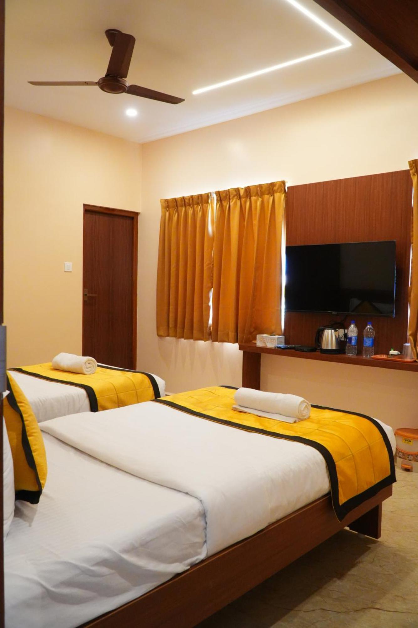 Uj Pallazzio - Business Class Luxury Hotel Tiruvannāmalai 外观 照片